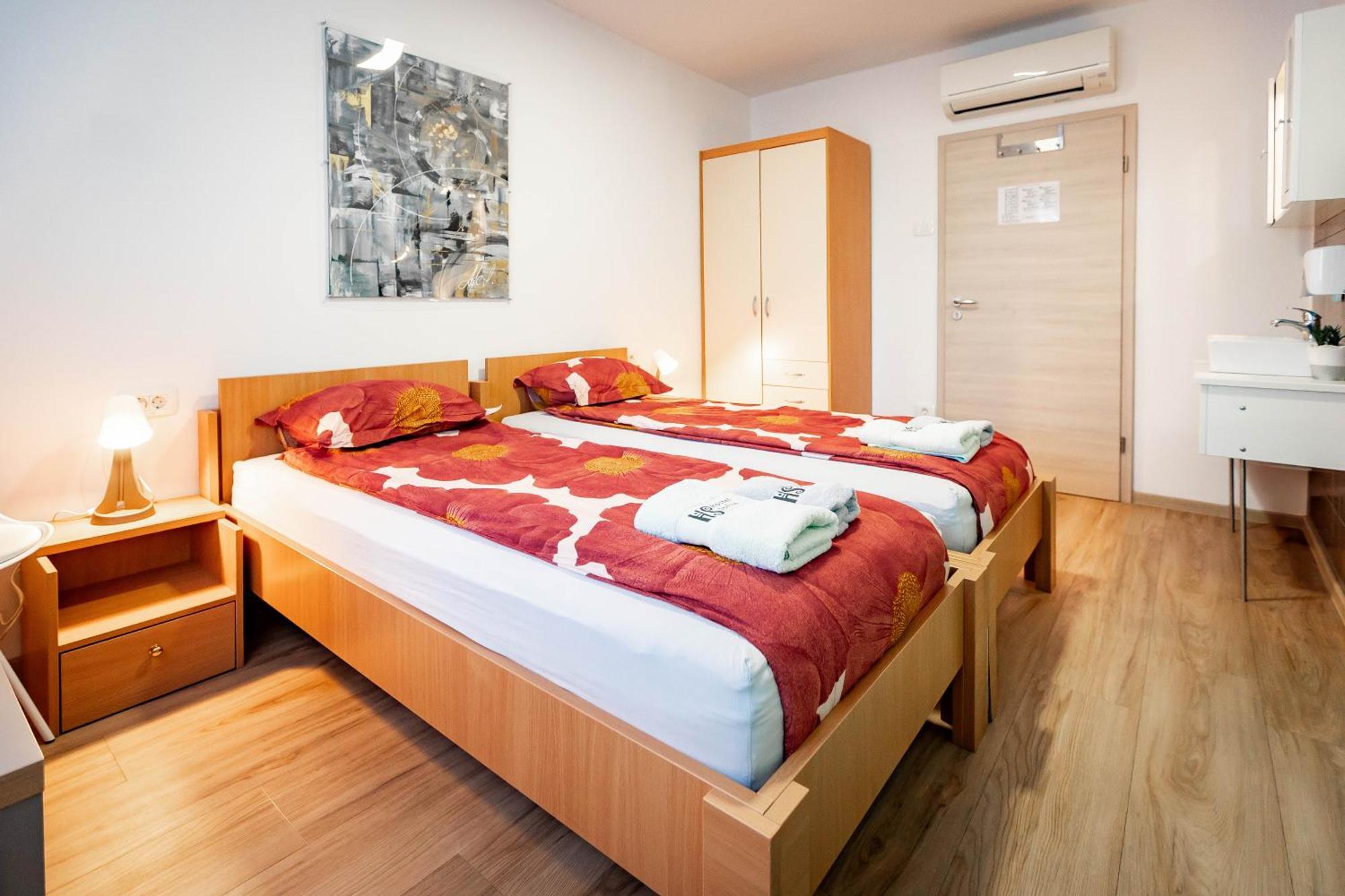 Hostel Soline Portorož Extérieur photo